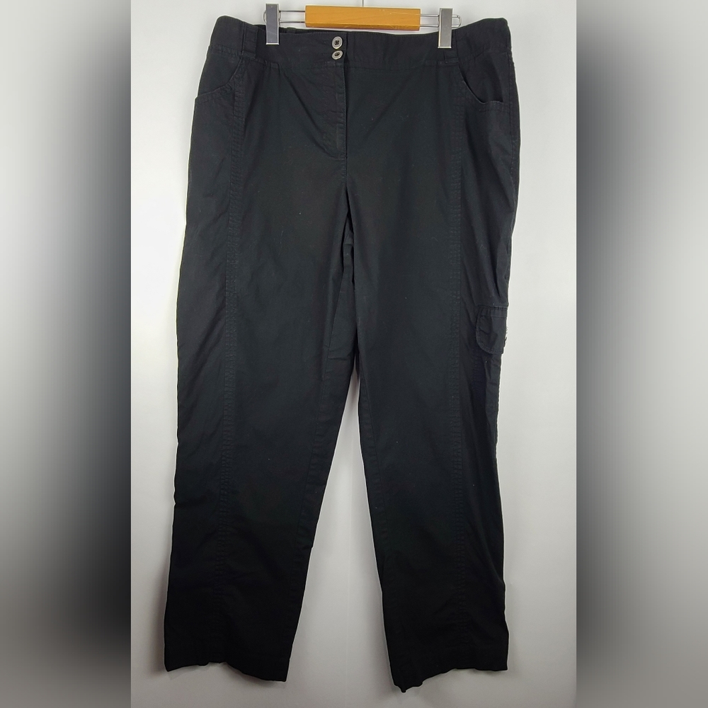 Chico's women's black convertible lightweight  cargo pants, sz Chico's 3 (L)